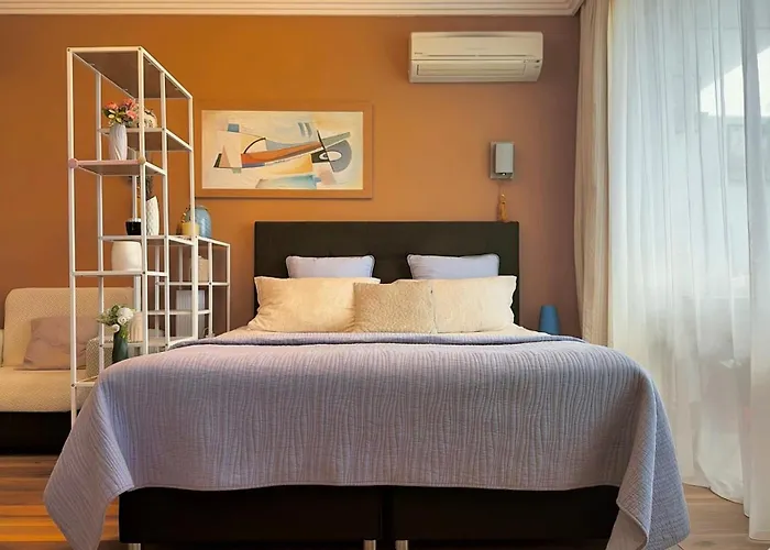 Emerald Breeze In Emerald * Ravda